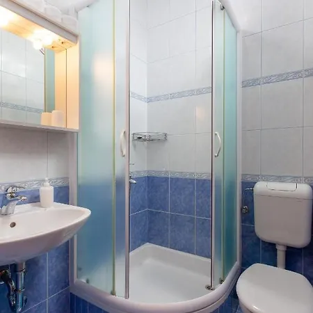 Affittacamere Nives Podgora (Split-Dalmatia)