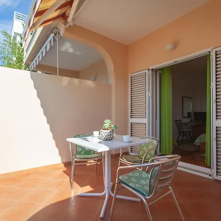 Nives Guest house *