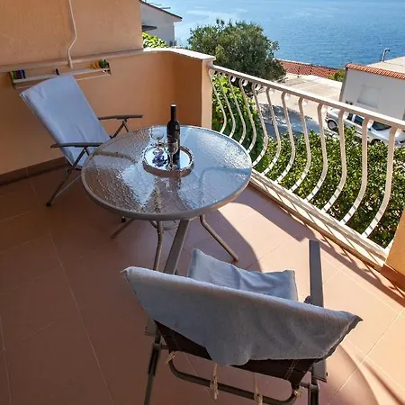 Nives Guest house *