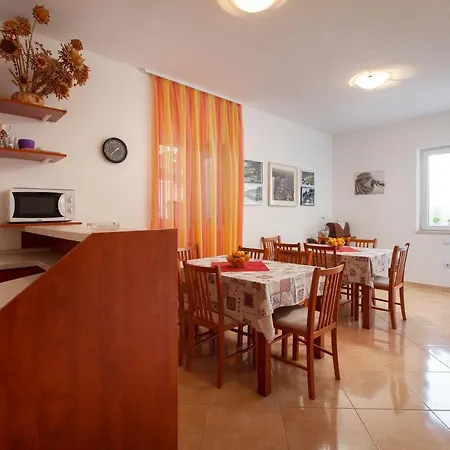Nives Guest house