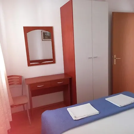 Nives Guest house *