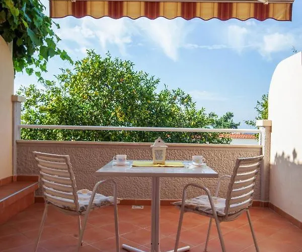 Nives 3* Podgora (Split-Dalmatia)