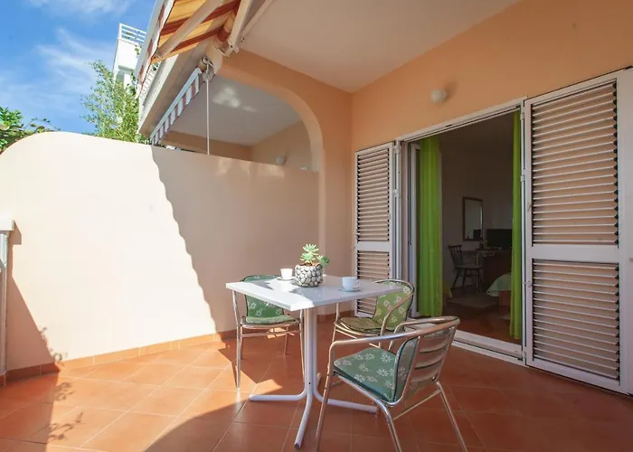 Nives Pensionat 3*