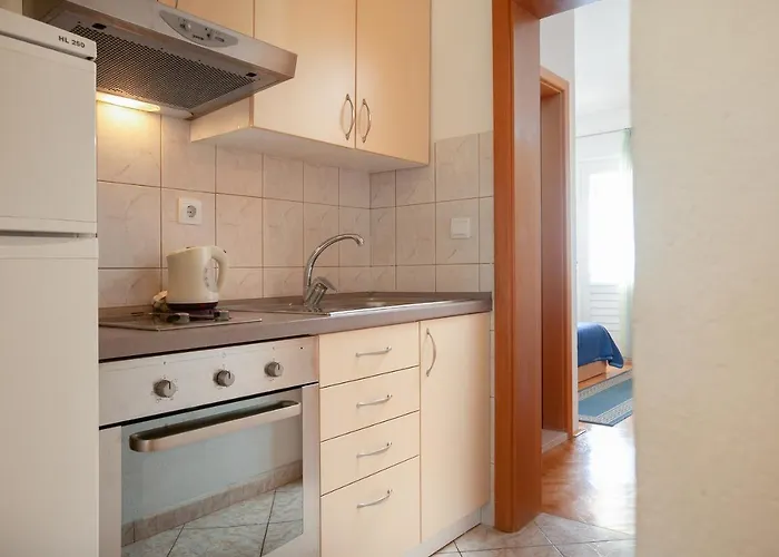Nives 3* Podgora (Split-Dalmatia)