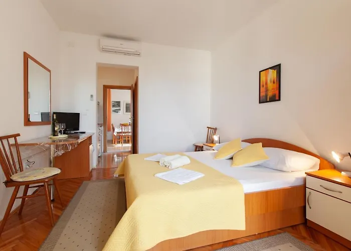 Nives Pensionat Podgora (Split-Dalmatia)