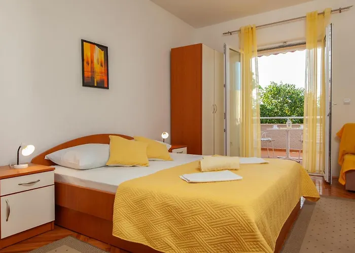 Pensionat Nives 3*