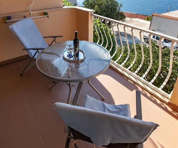 Nives Pensionat 3*