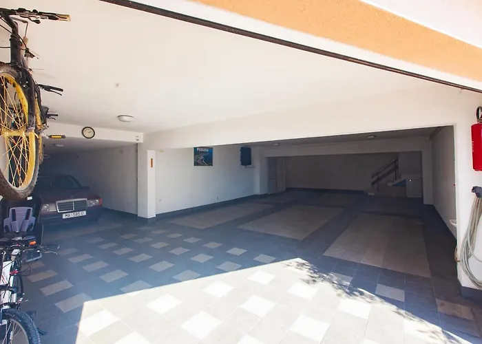 Nives Pensionat 3*
