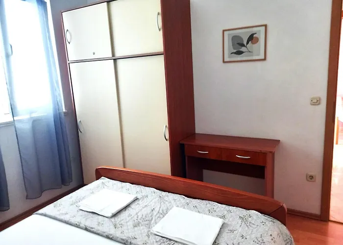 Nives 3* Podgora (Split-Dalmatia)